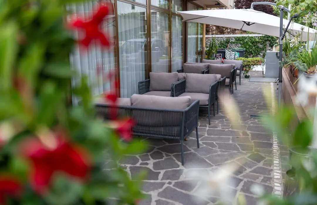 Hotel Villa Itala-1